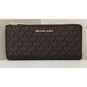 New Michael Kors Jet Set Travel Large Logo Quarter-Zip wallet Brown